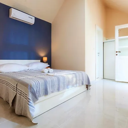 Вілла Elegant In With Private Pool And Sea View Подгора