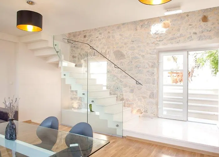 Elegant In With Private Pool And Sea View Villa *