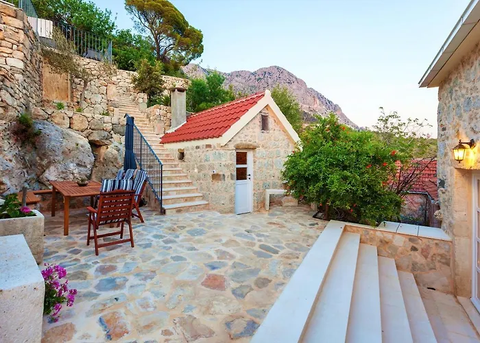 Elegant In With Private Pool And Sea View Villa *
